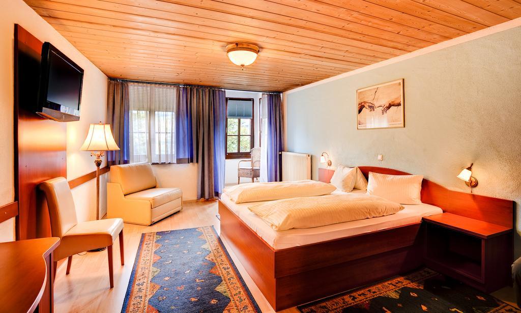 Cityhotel Schwarzer Baer Innsbruck Rum bild